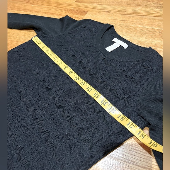 Banana Republic Black Wool Blend Pullover Sweater With Lace Front, Size Medium - Picture 3 of 6